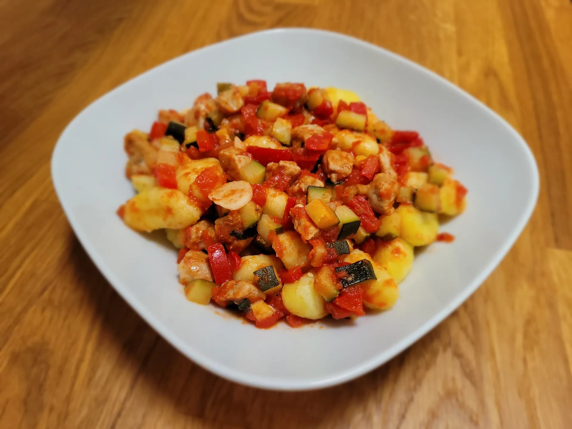 Gnocchi s vepřovým masem